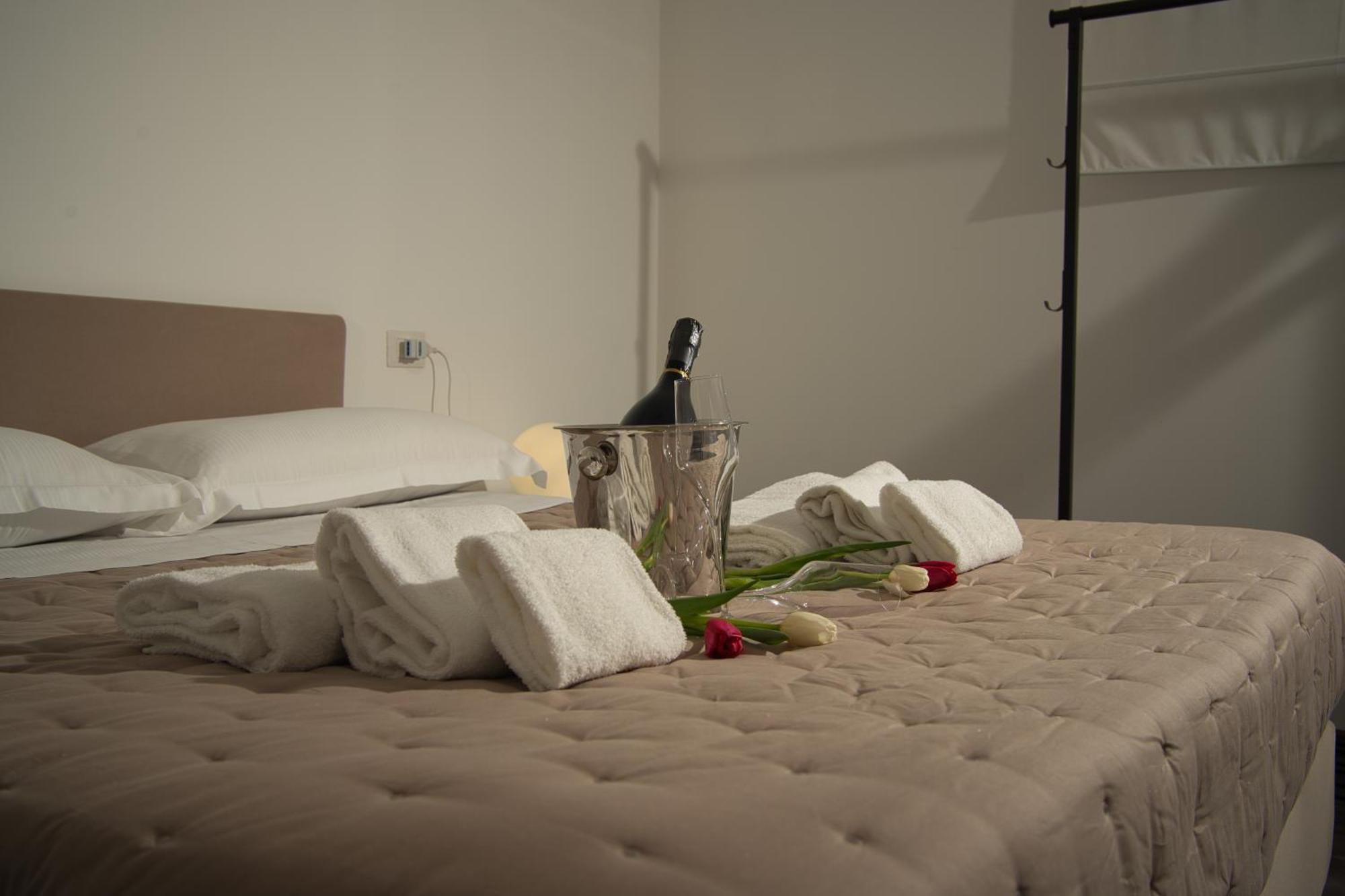 Central Apartment Матера Екстер'єр фото