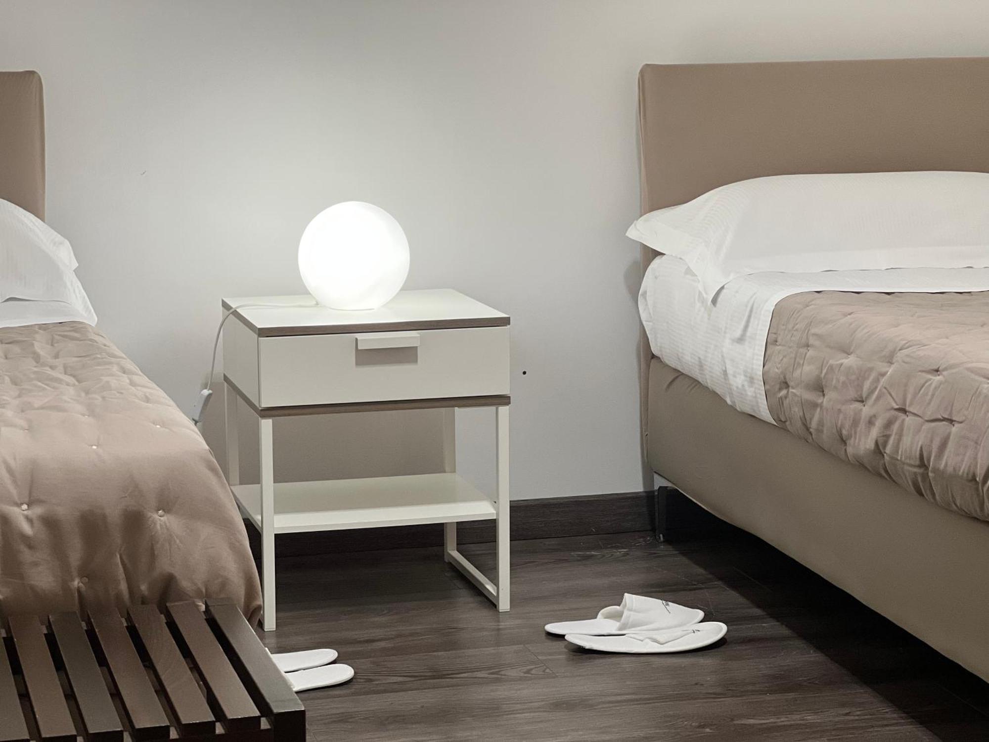 Central Apartment Матера Екстер'єр фото